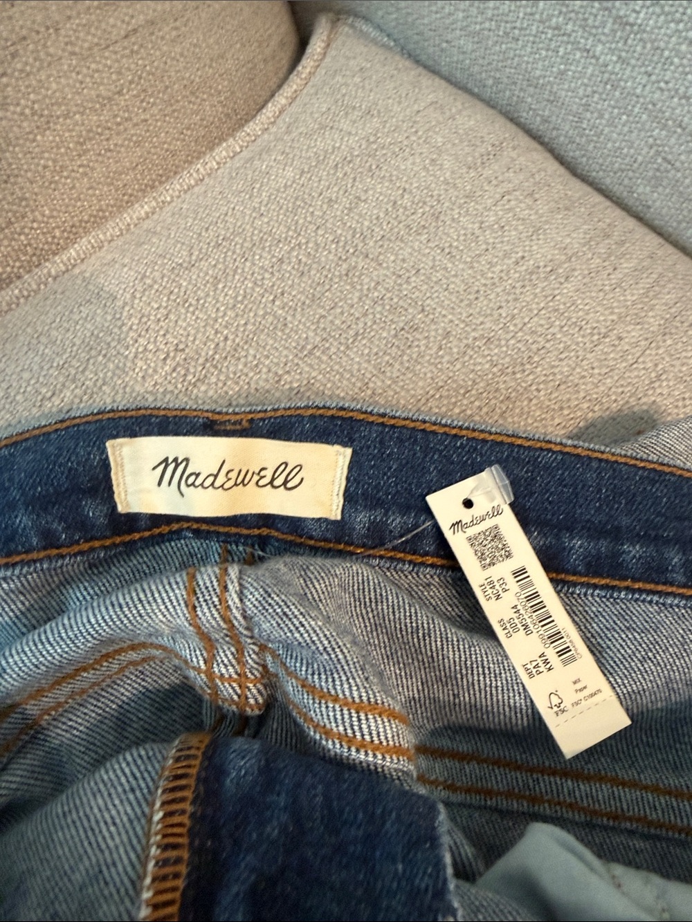 Madewell Roadtripper Slim Boyjeans - Picture 3 of 6